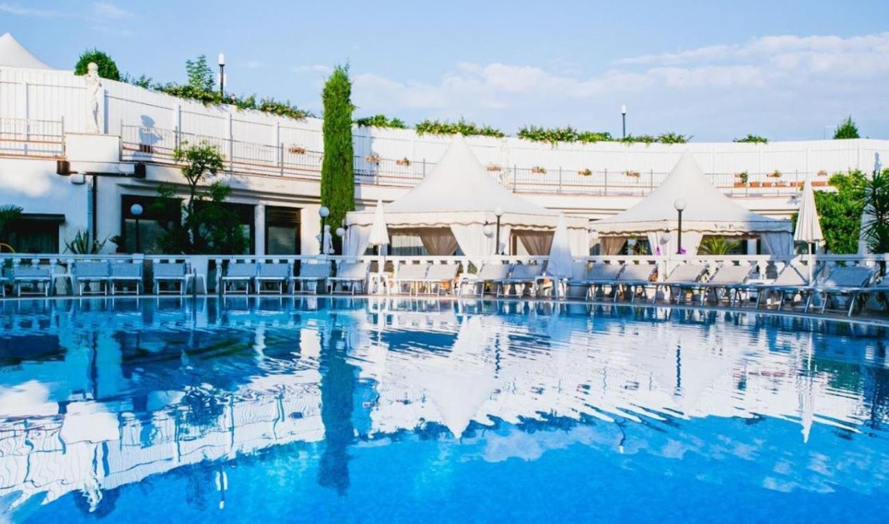 Hotel Villa Pigalle Tezze sul Brenta Kültér fotó