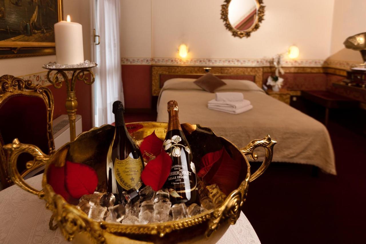 Hotel Villa Pigalle Tezze sul Brenta Kültér fotó