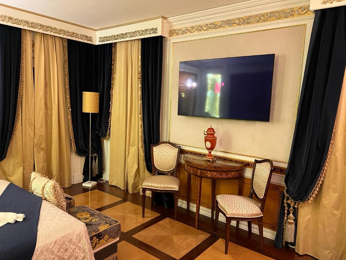 Hotel Villa Pigalle Tezze sul Brenta Kültér fotó